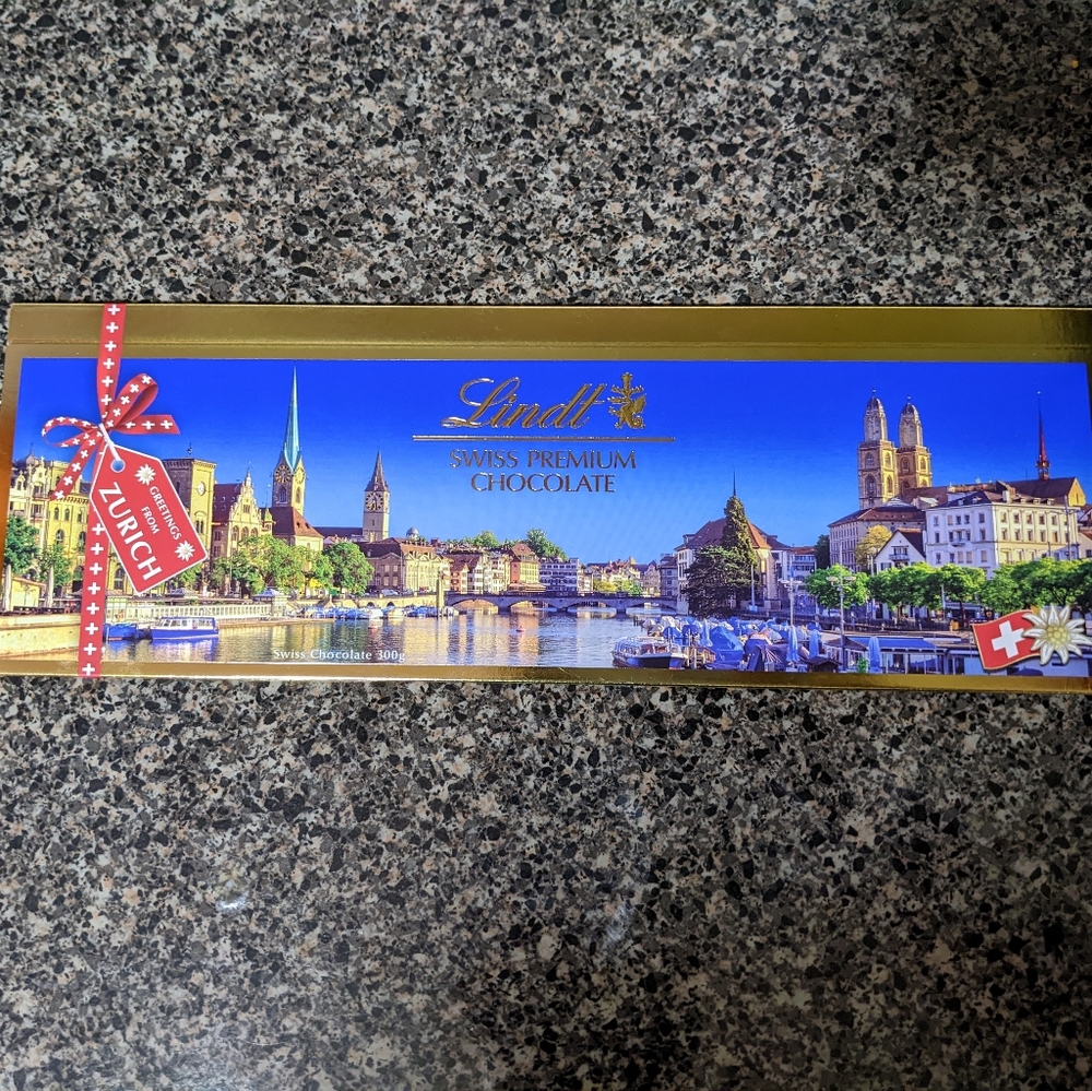 Lindt 300g Chocolate Bar Cover